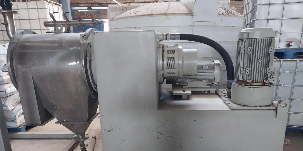 بررسی دستگاه آبگیر سانتریفیوژ